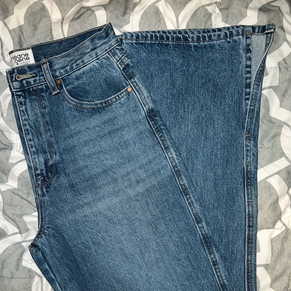 Ineane oene Los Angeles 
long length, Bootcut with split ends